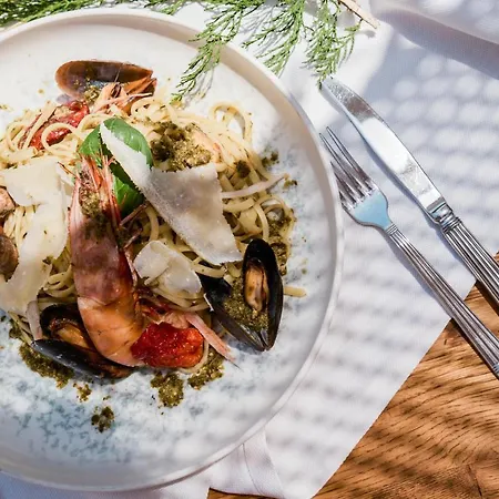 Ξενοδοχείο Kassandra 2*