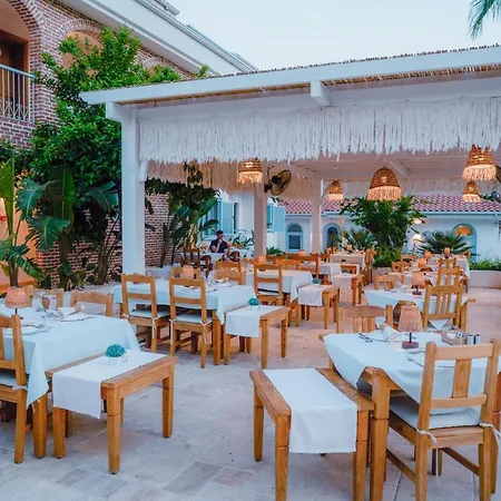 Kassandra Boutique Ολουντενίζ