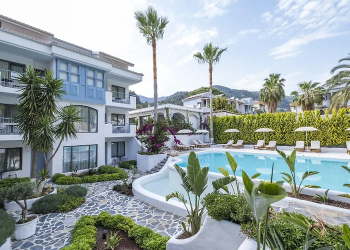 Kassandra Hotel 4*