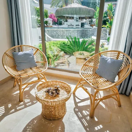 Kassandra Hotel 4*